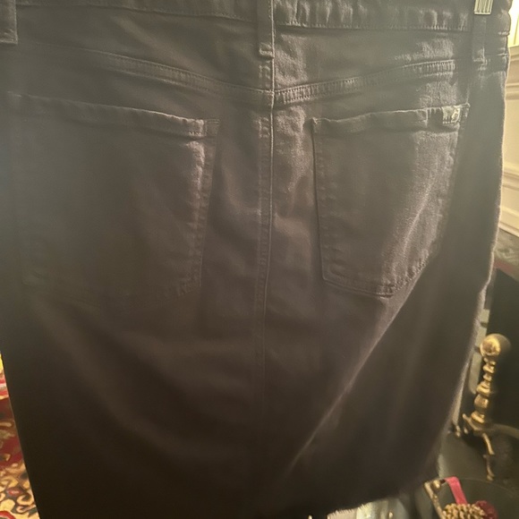 Pencil skirt - Picture 2 of 2